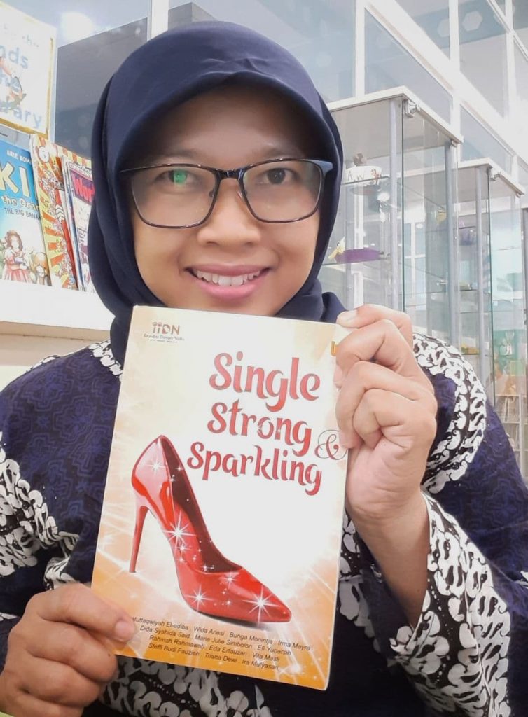 review buku single strong and sparkling