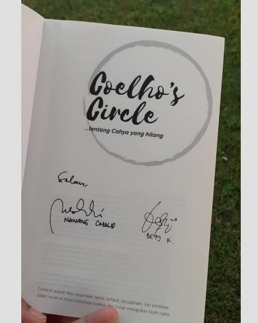 tanda tangan penulis Coelho's Circle